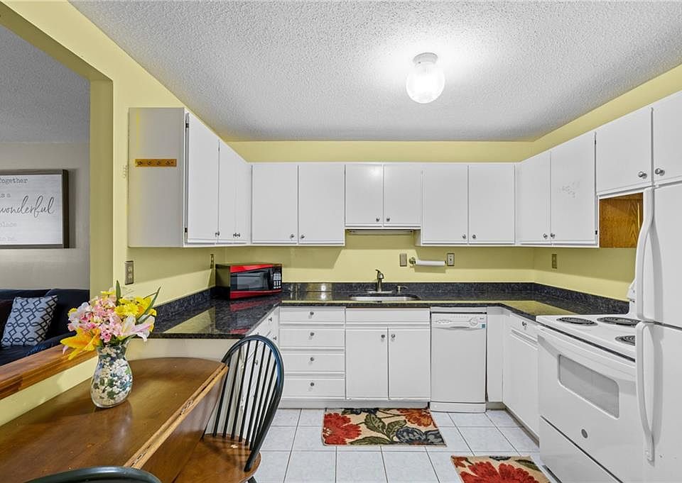 Beverage Hill Commons Apartments Pawtucket, RI Zillow