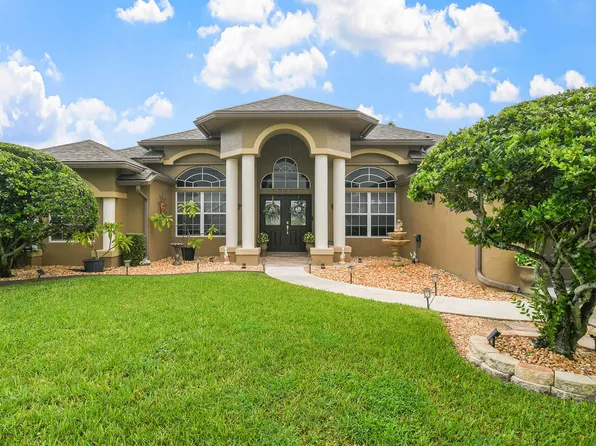 390 SW Jeanne Avenue, Port St Lucie, FL 34953