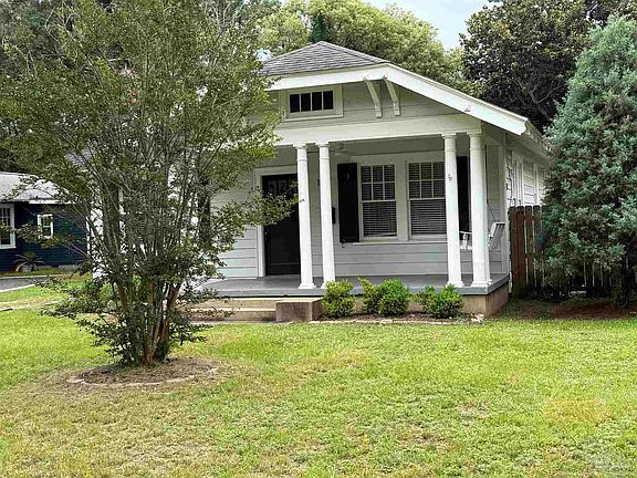 2nd image of 1517 E Gonzalez St
