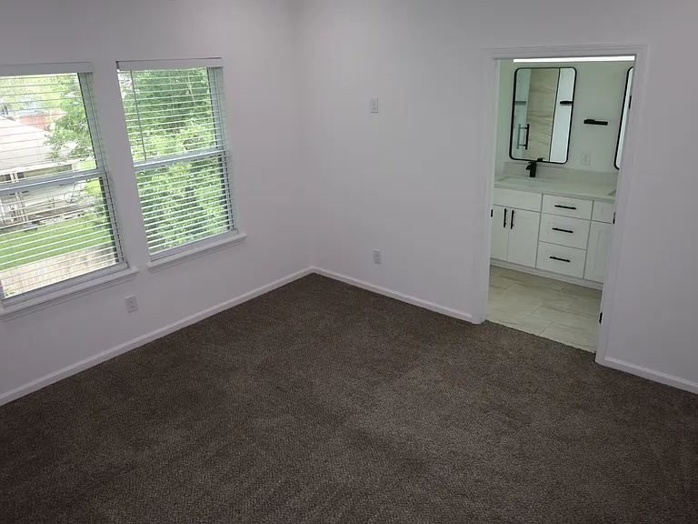 6614 Foster St — Photo 7