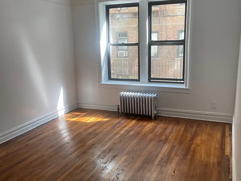 4011 Kings Hwy #8W — Photo 5