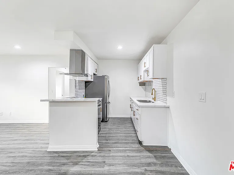 1630 N Harvard Blvd #1 — Photo 6