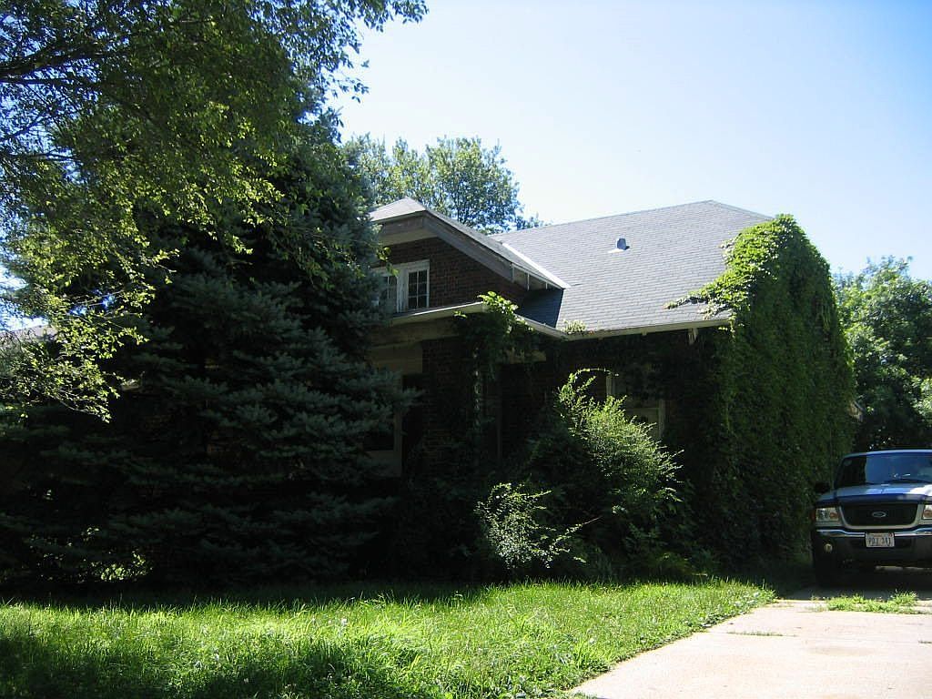 2859 Iowa St, Omaha, NE 68112 Zillow