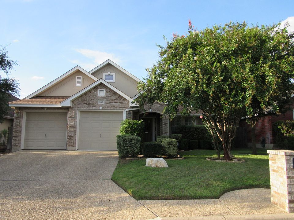 1st image of 1427 Bluff Frst