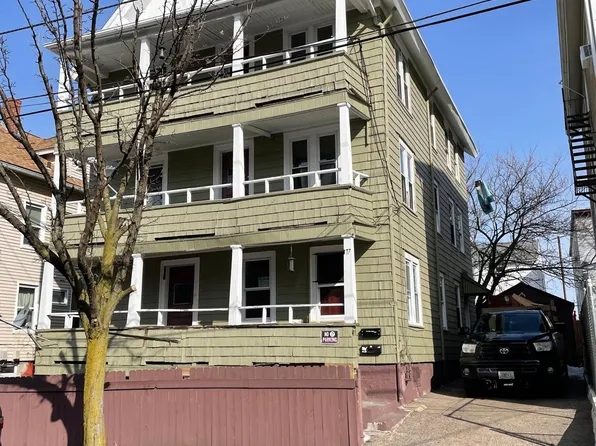 (undisclosed Address), Pawtucket, RI 02860