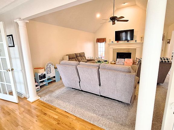 5th image of 565 Indian Trail Rd