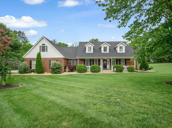6 Country Lakes Ln, Waterloo, IL 62298