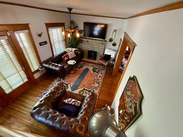 4233 Kenwood Ave — Photo 11