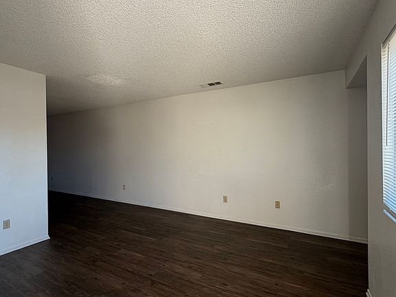 4th image of 1160 Barstow Rd APT 3