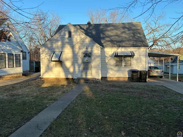 2240 SE Maryland Ave, Topeka, KS 66605
