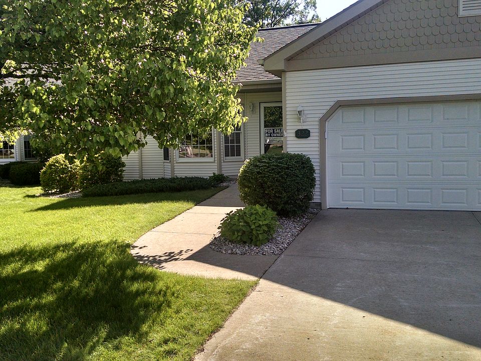 1st image of 322 Golfview Ln