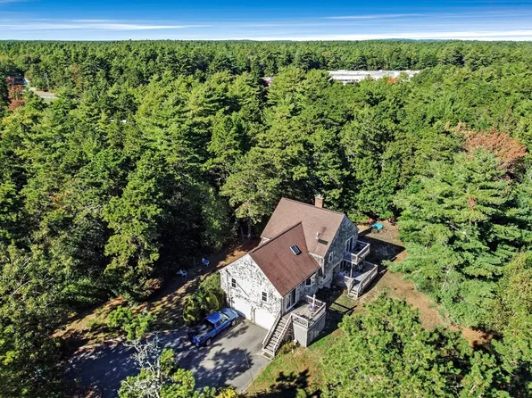 196 Bourne Rd, Plymouth, MA 02360