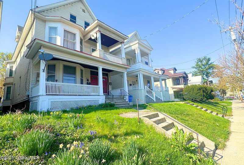 4th image of 219 Delaware Avenue