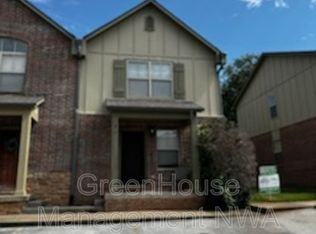 2210 Karrington Rdg, Springdale, AR 72762