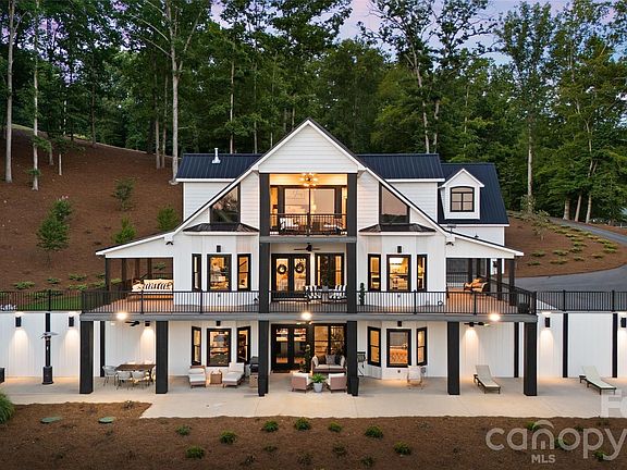 5th image of 587 Carolina Dr