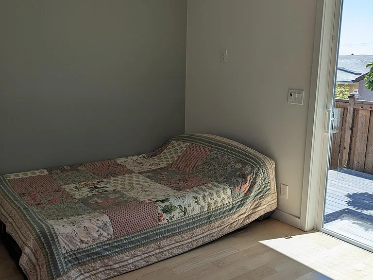 1722 Sonoma Ave — Photo 22