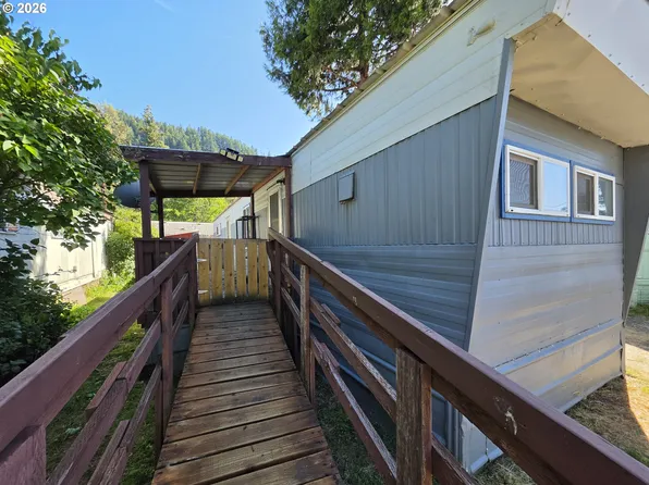 76332 Rainbow St Unit 43B, Oakridge, OR 97463