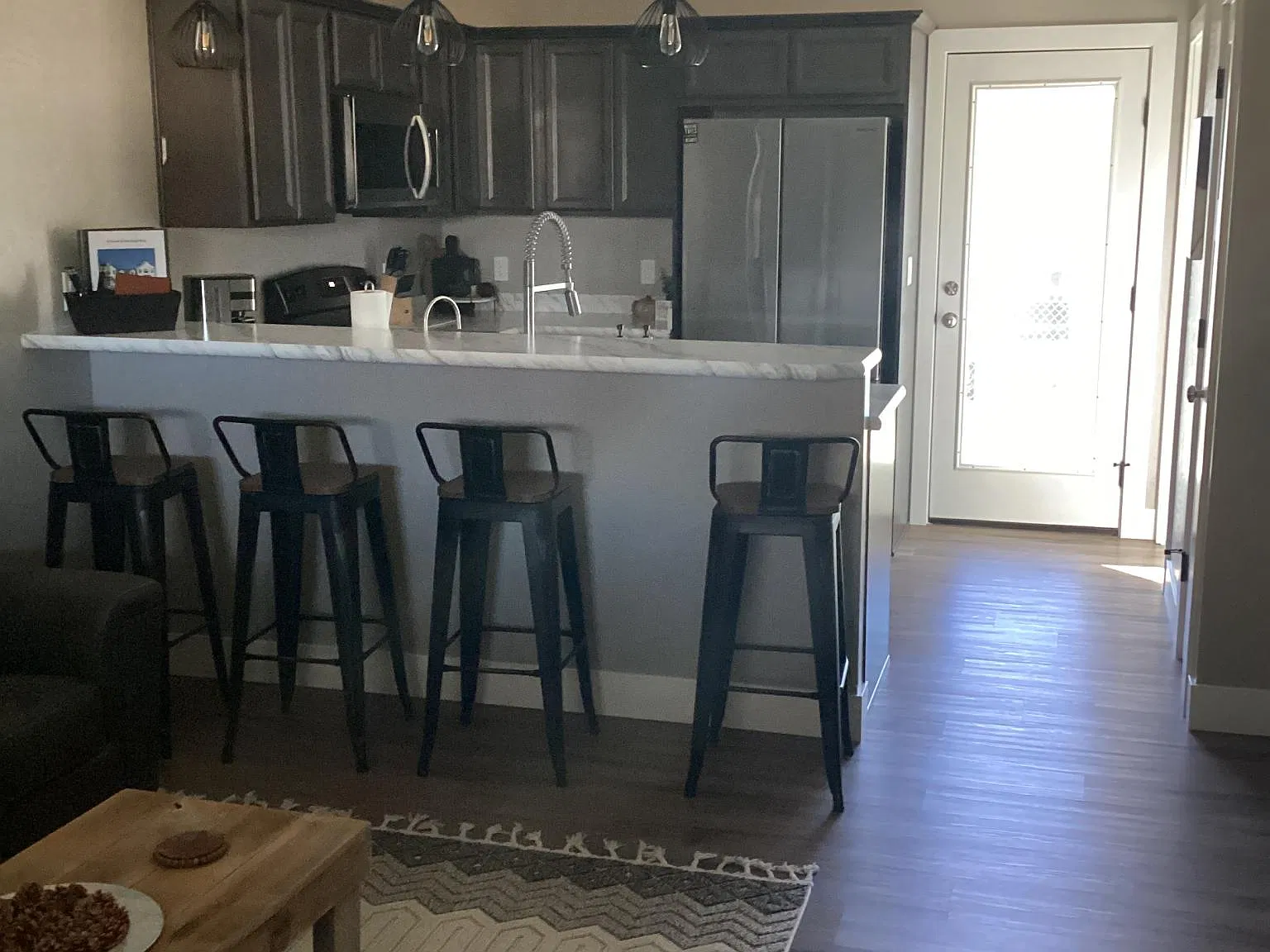 2 bed, 1.5 bath, 1600 sqft, $2,400 — Photo 4