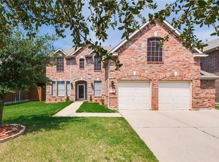 9745 McFarring Dr, Fort Worth, TX 76244