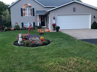 6805 Dale Ct, Fennville, MI
