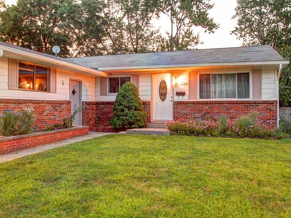 3rd image of 2034 Cannington Ct