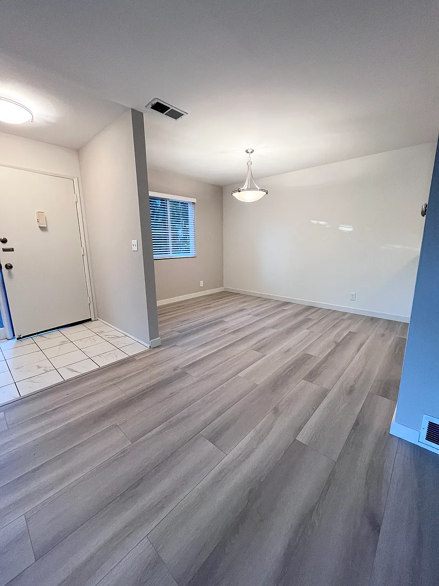Building Photo - 170 Upper Via Casitas #7