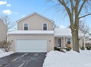 2875 Bridgeport Ln, Aurora, IL 60504