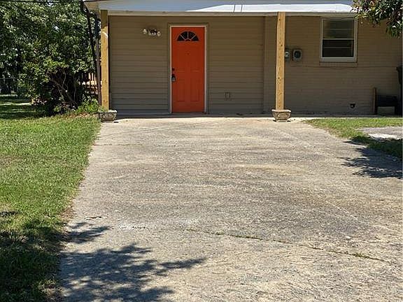 3rd image of 801 Bowerwood Dr