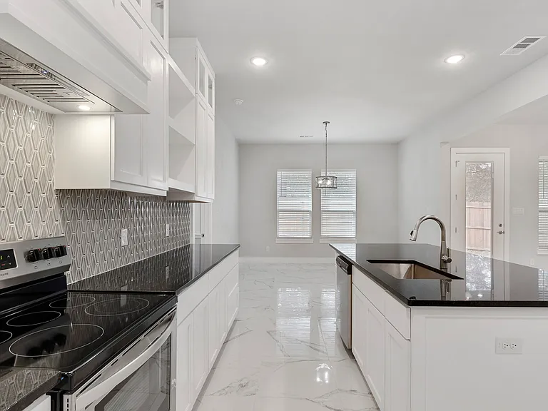 2217 S Peachtree Ct — Photo 11