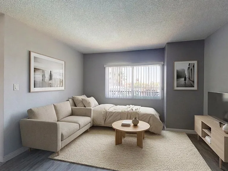 Sapphire Apartments — Photo 5