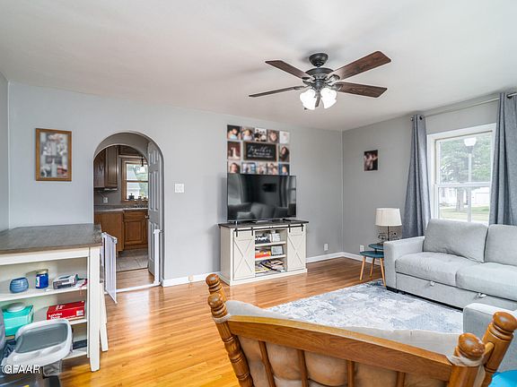 5th image of 502 12th St NW