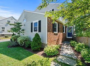 5 Macarthur Cir, Swampscott, MA 01907