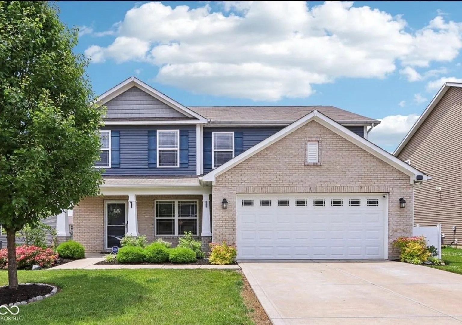 Spacious 4BR House in Greenfield — Photo 1