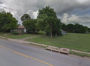 325 N 40th St, Springdale, AR 72762