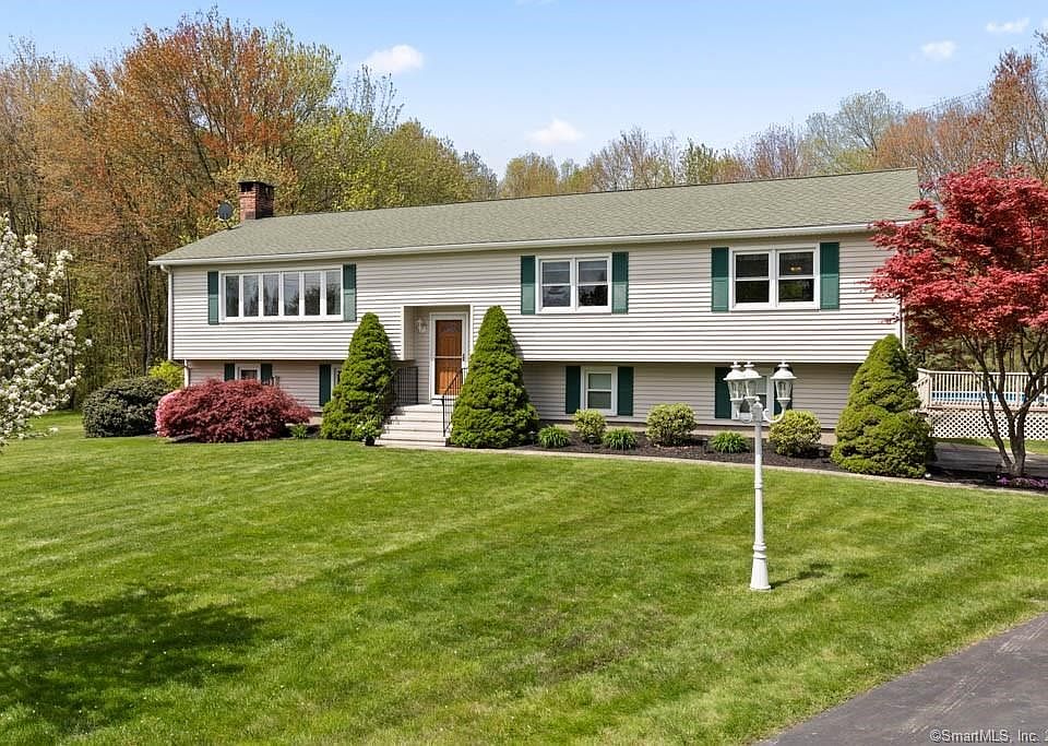496 New England Lane, Orange CT 06477