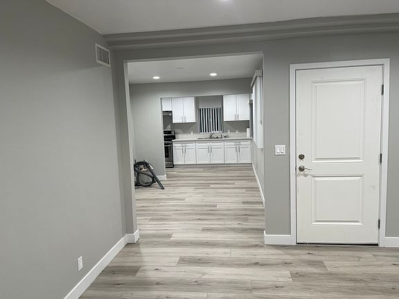 5th image of 412 S Verdugo Rd