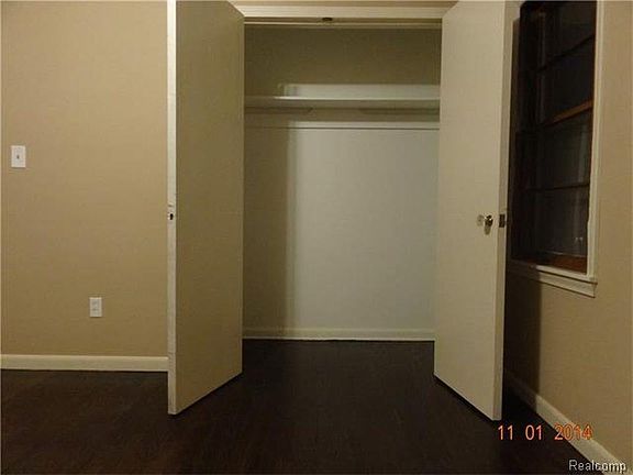 5th image of 8428 Dale St