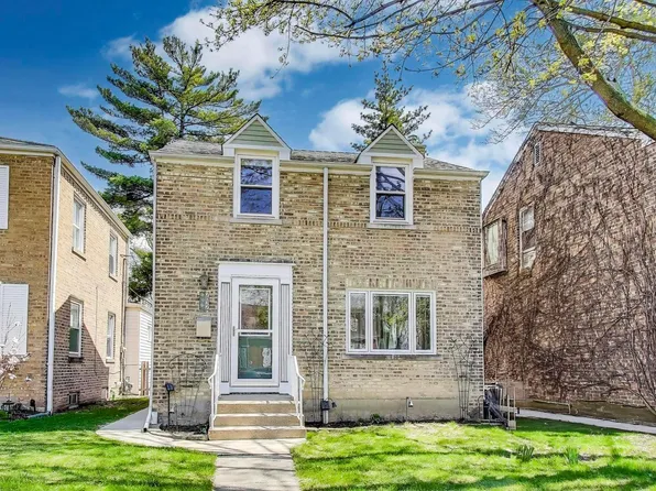 7837 E Prairie Rd, Skokie, IL 60076