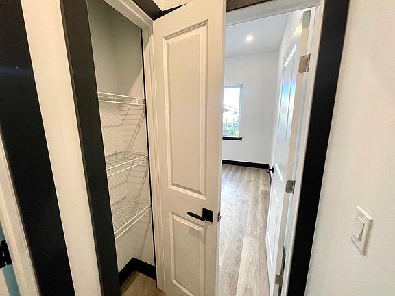 3rd image of 105 Callowhill St #3C