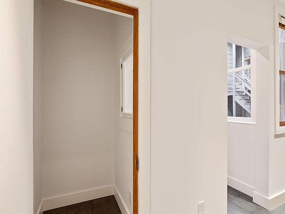 3rd image of 129 Julian Ave
