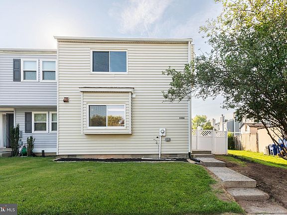 3rd image of 17434 Hughes Rd