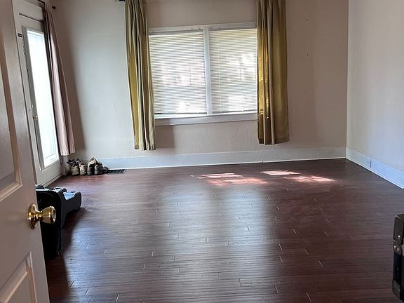 4th image of 344 Peachtree St
