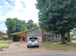 1702 Buckboard Ln, Enid, OK 73703