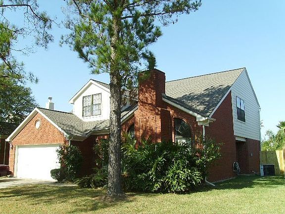 CCISD! Close to shopping and more!
