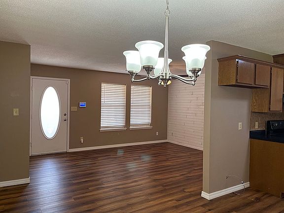 2nd image of 507 Boulder Dr