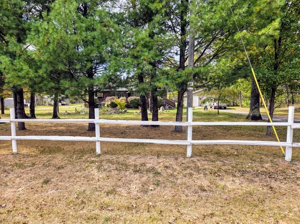 9335 SE Forman Rd, Idlewild, MI 49642