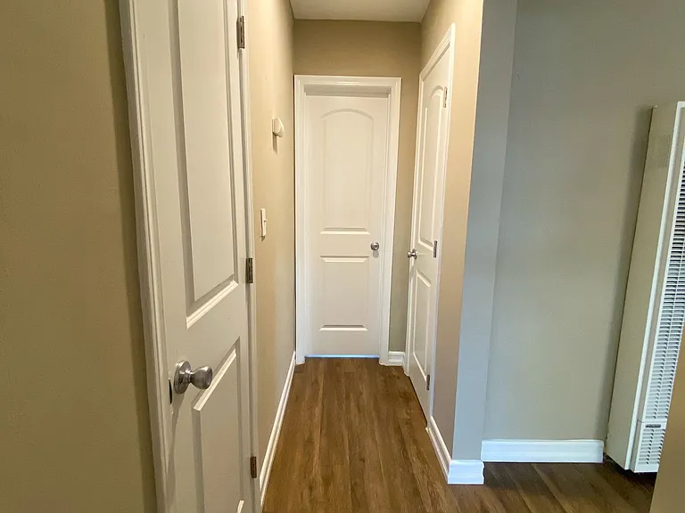 4233 Euclid Ave — Photo 9