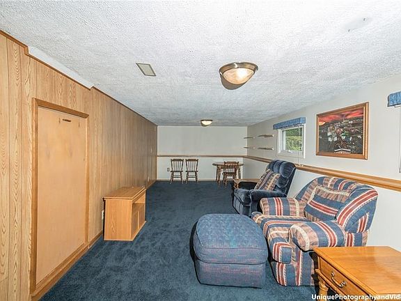 5th image of 39 Loretta Dr