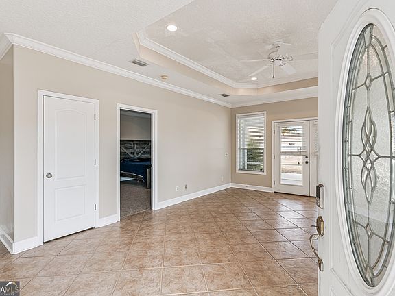 5th image of 103 Meridian Dr