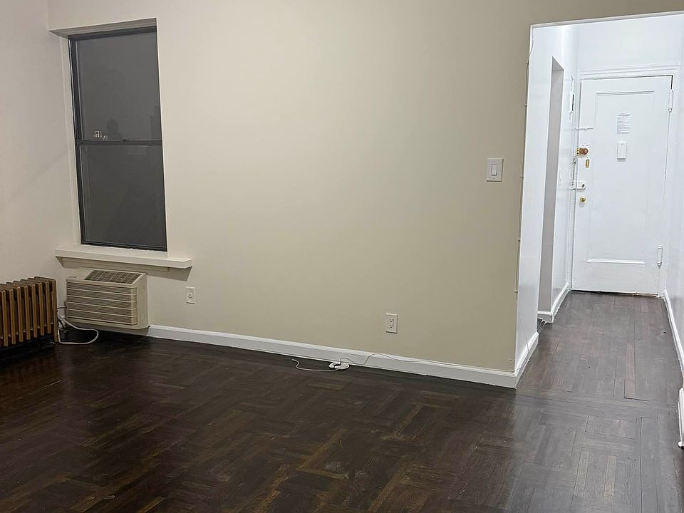 1st image of 3426 41st St APT 4E
